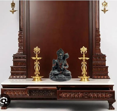 Handmade resin idol of Lord Hanuman, symbolizing strength and protection, suitable for altars and decor.